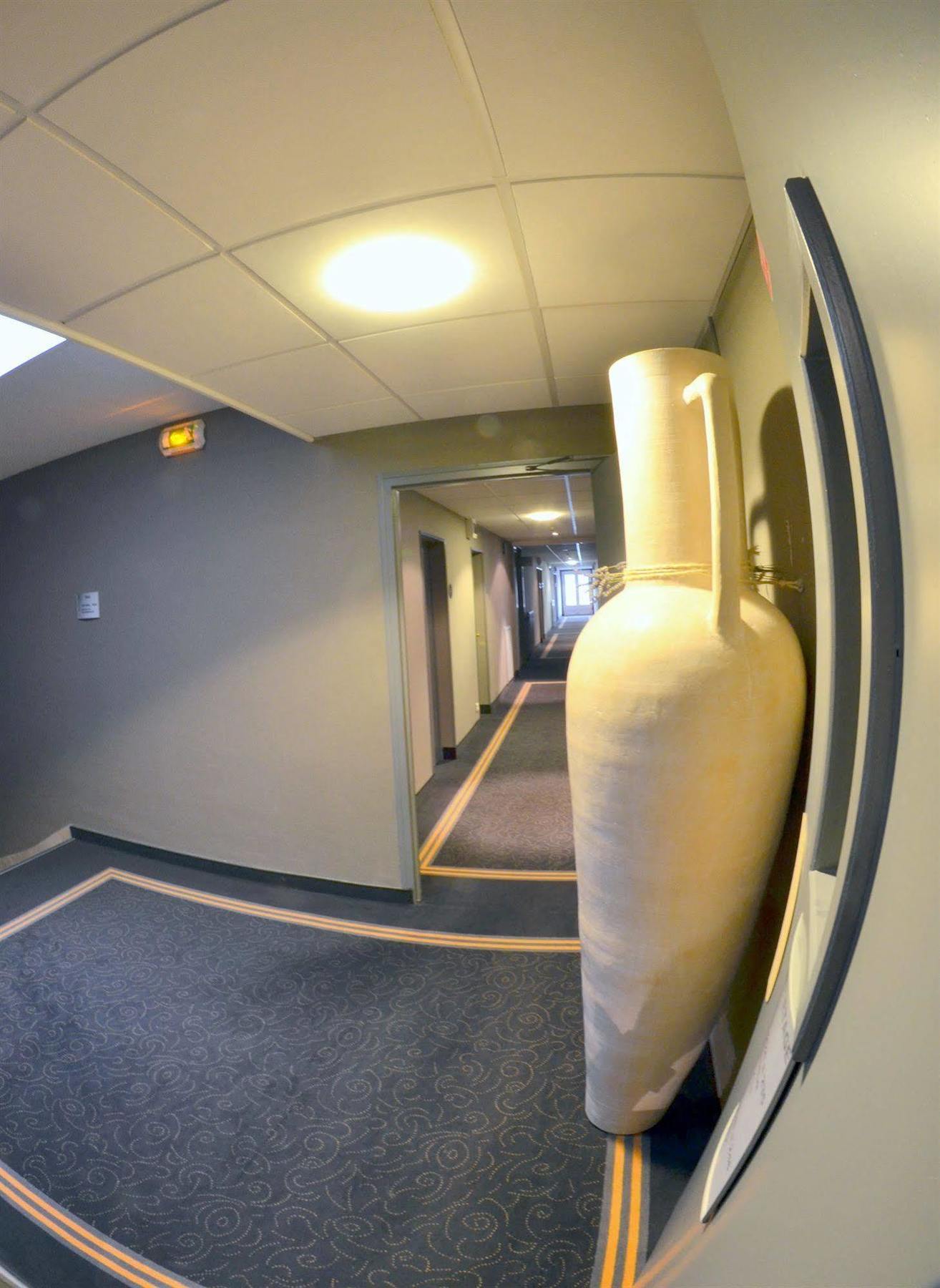 Park Hotel & Appartements Cholet Exteriör bild